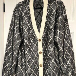 Forever 21 Men Sweater Cardigan Size Medium Black & White Buttons Unisex